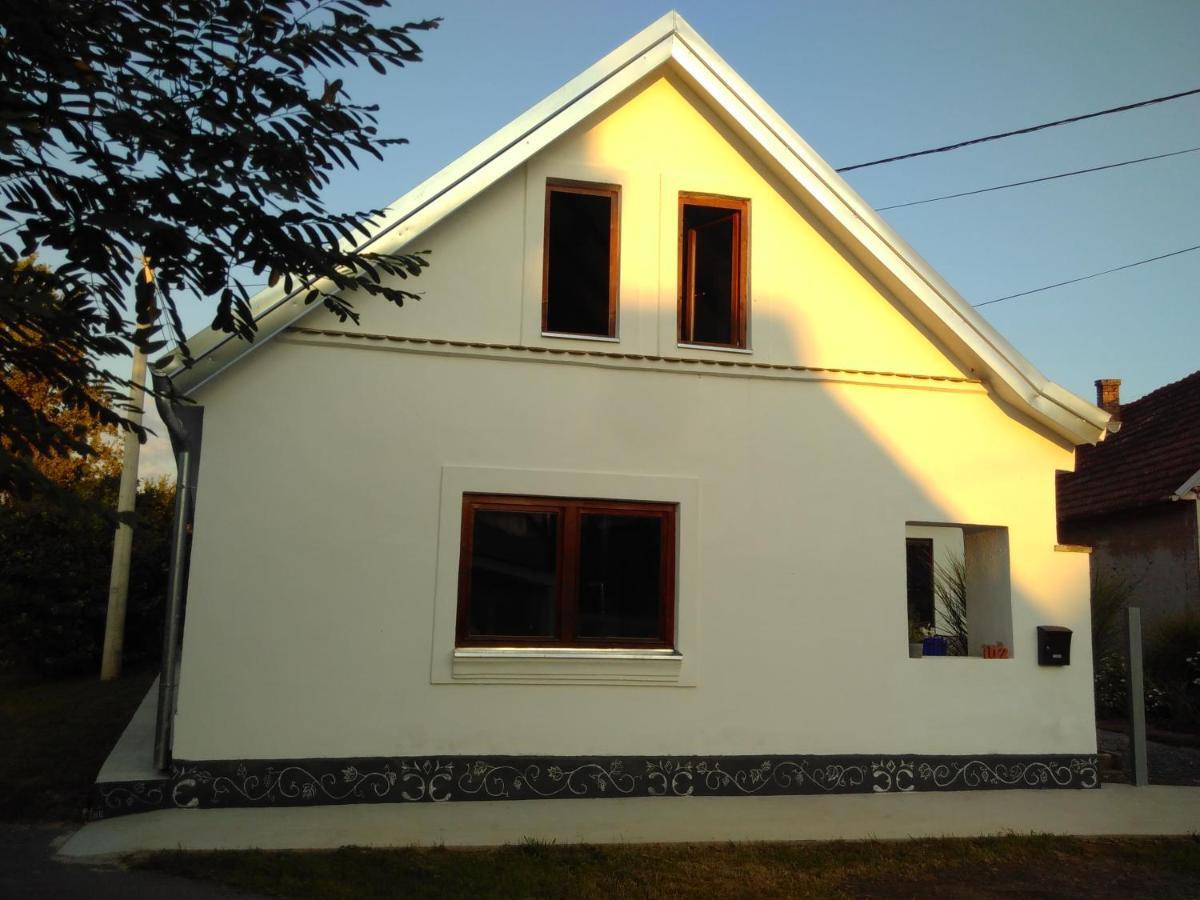 House Of Lovra Διαμέρισμα Kneževi Vinogradi Εξωτερικό φωτογραφία